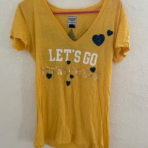 Gold WVU vs Pink tee